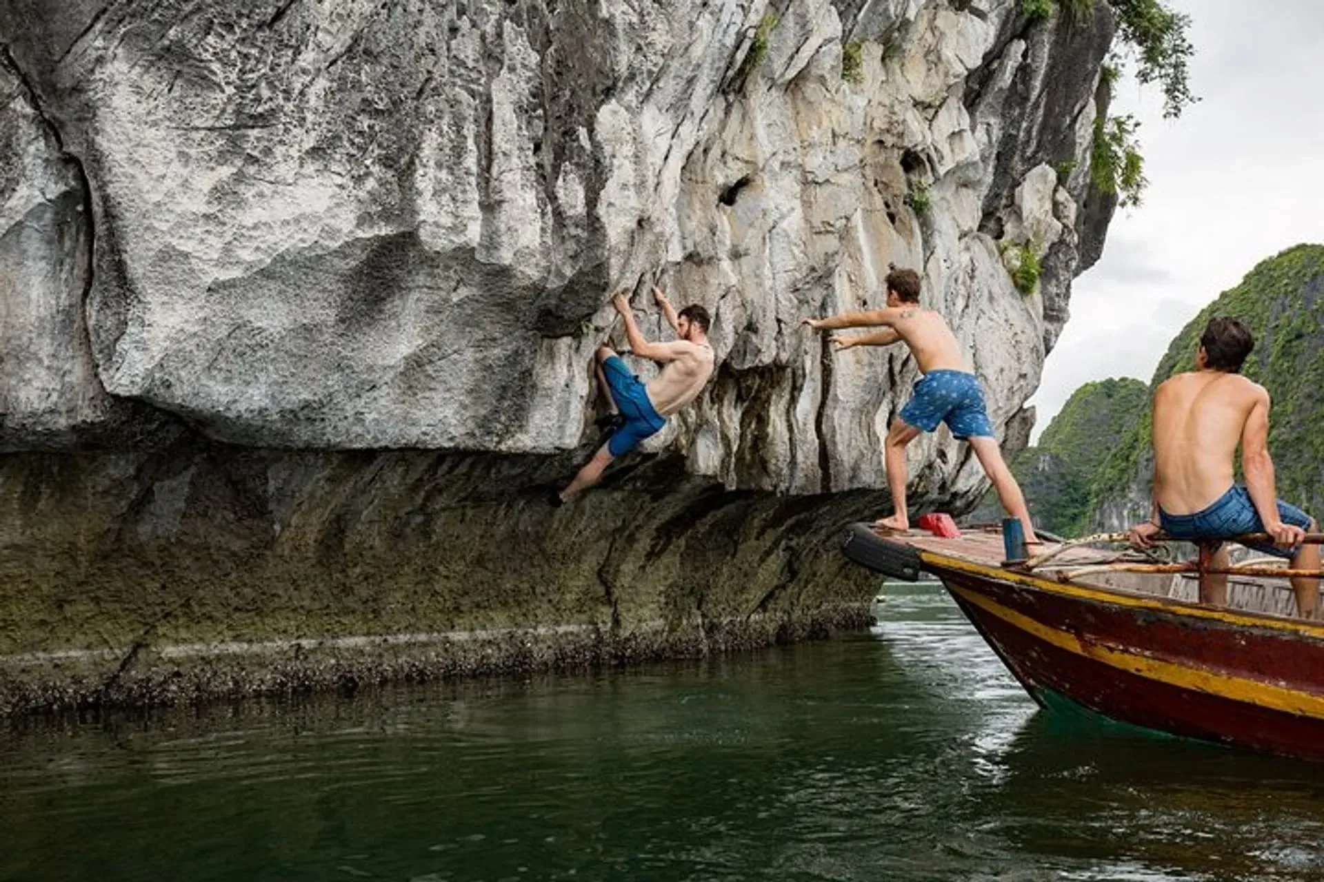 Deep Water Soloing in Lan Ha Bay: Skills, Tides and Trip Planning